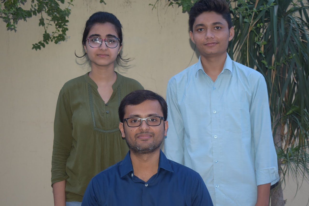 Amulya Sharma (IIT Roorkee) and Nitin Singh (RGIPT Raebareli) with faculty